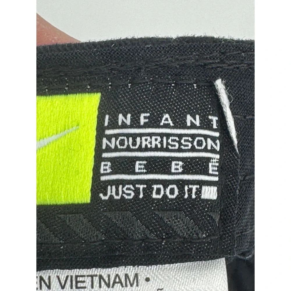 Nike‎ Infant Unisex Black Baseball Cap Hat 12/24M Adjustable Swoosh Logo